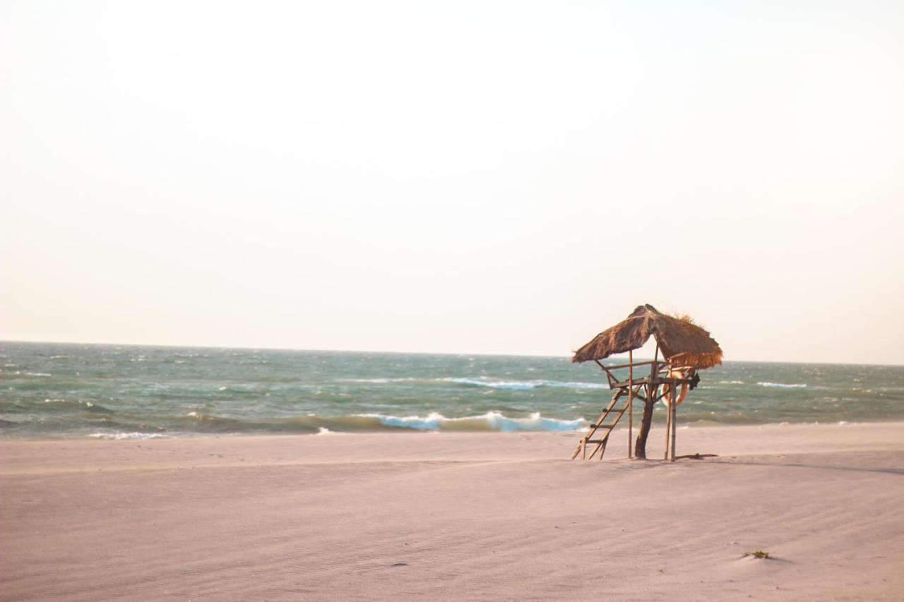 โคโคเทล คลับ โมเนต์ บีชฟรอนต์ รีสอร์ต Hotel Cabangan ภายนอก รูปภาพ